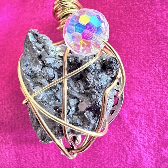 Handmade Fools Gold Pendant Wire Wrapped Black Stone Necklace 4360 P - Picture 3 of 9